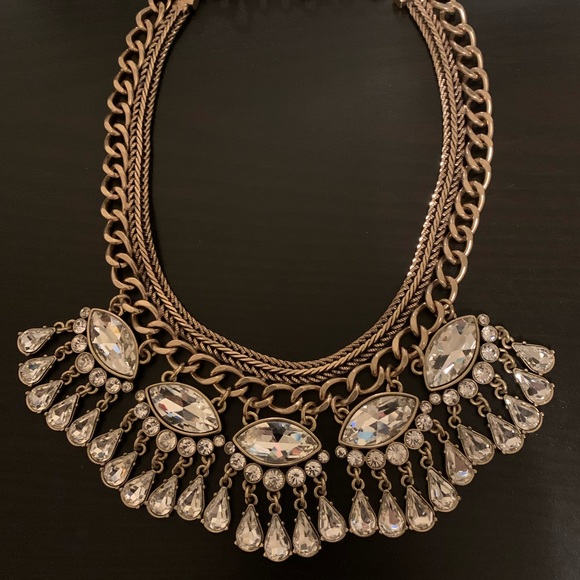 Bold chain style necklace - Picture 2 of 5